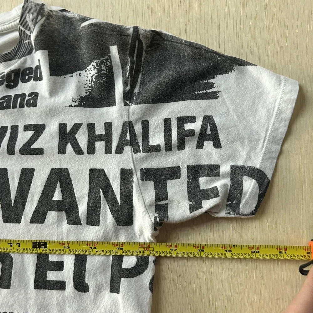 Y2K Wiz Khalifa Shirt Mens Small White Newspaper Print Graphic Tee T-Shirt